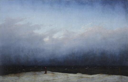 Paysage marin hivernal avec un personnage solitaire contemplant l'horizon.