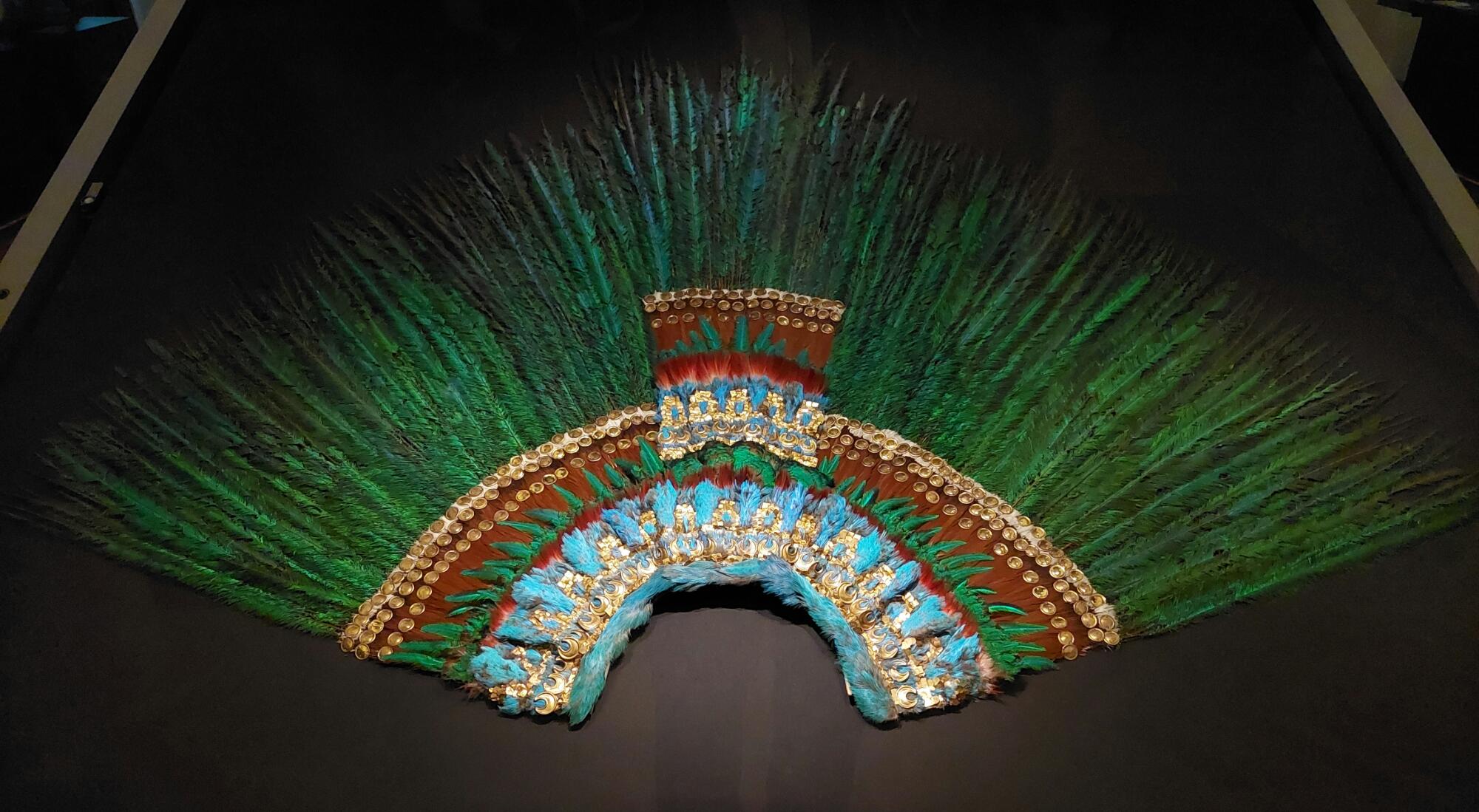 Discover Quetzal Feather Headdress